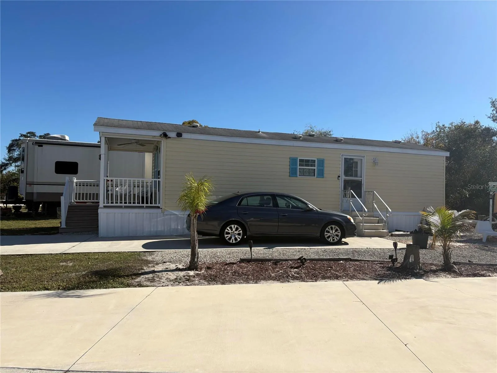32 GRASSY LAKE CIR