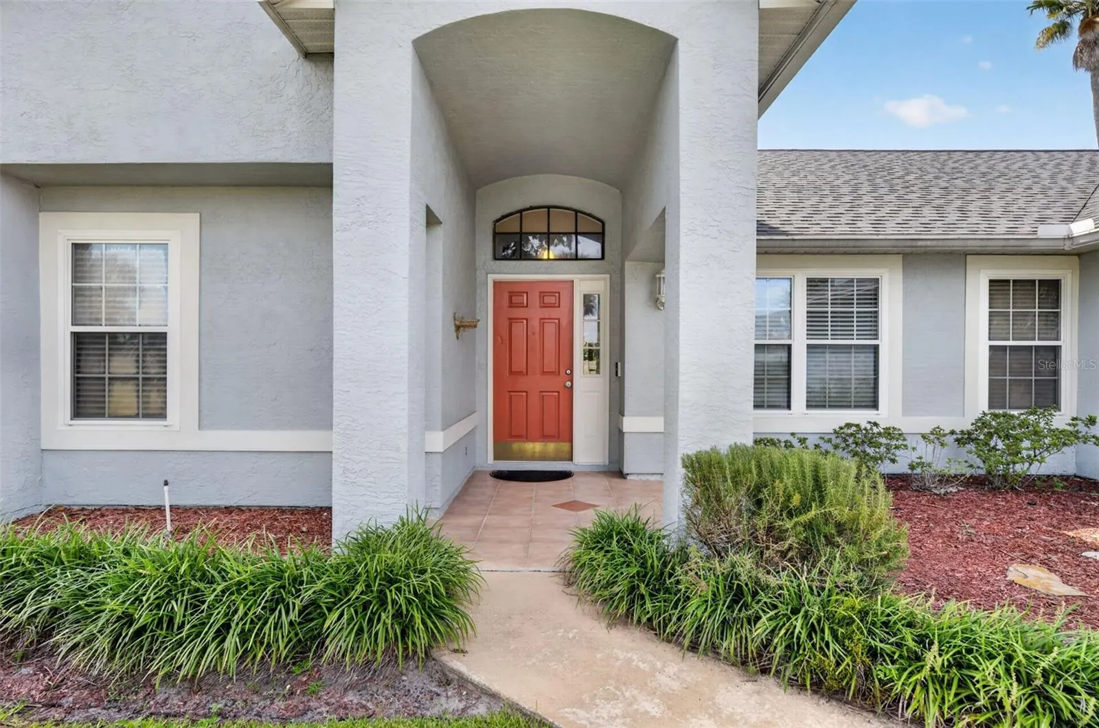 2925 EAGLE LAKE DR
