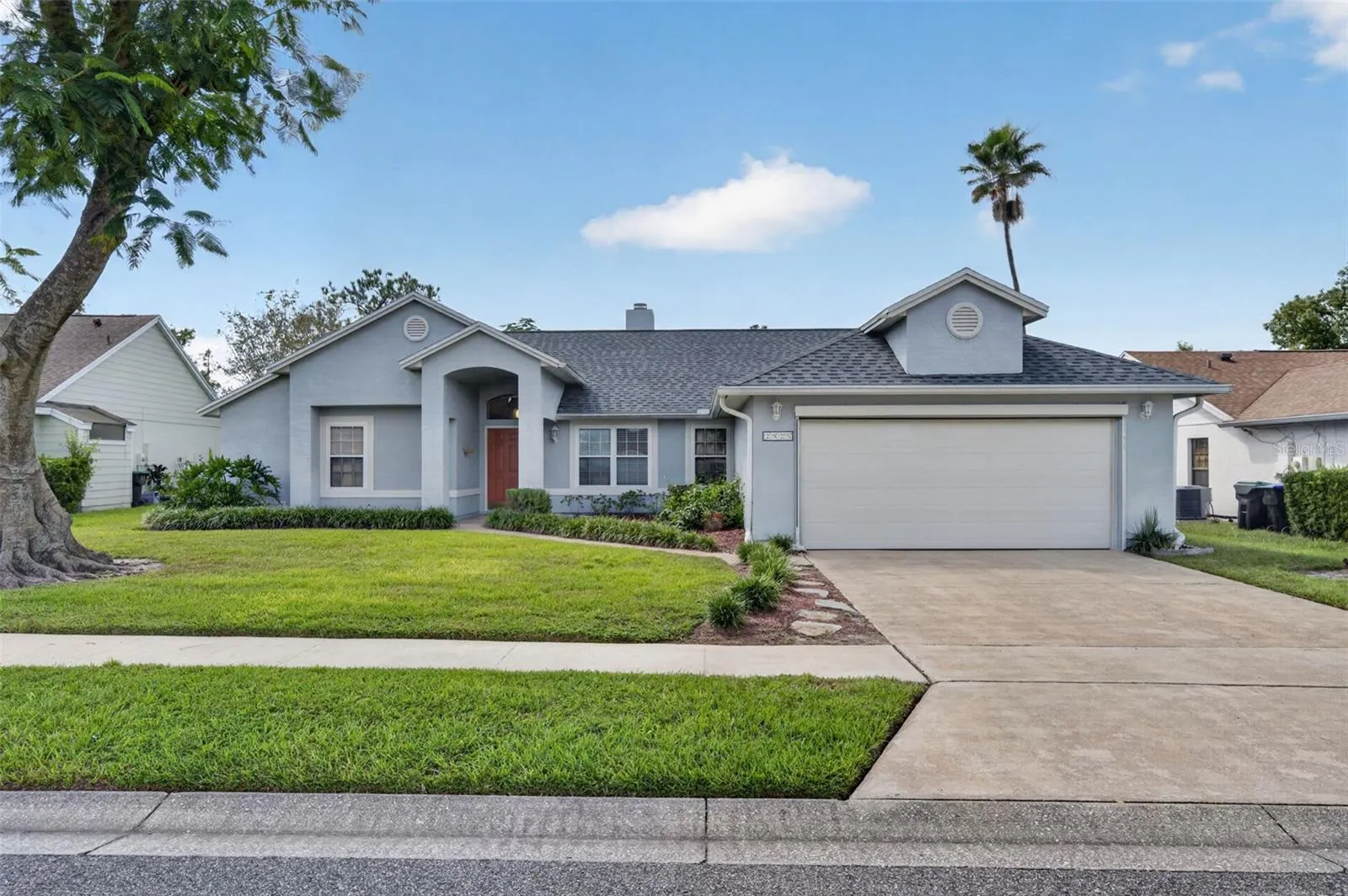2925 EAGLE LAKE DR
