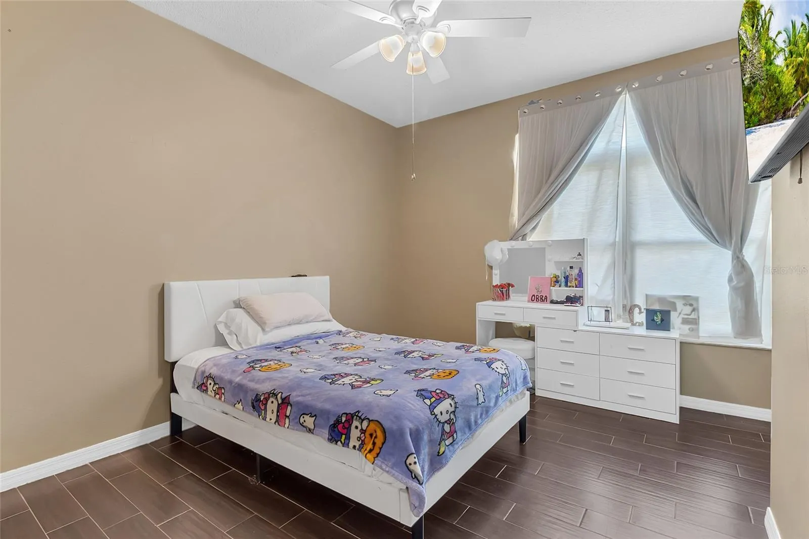 428 ACACIA TREE WAY