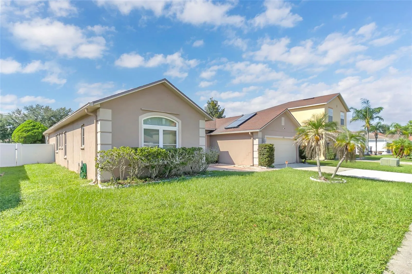 428 ACACIA TREE WAY