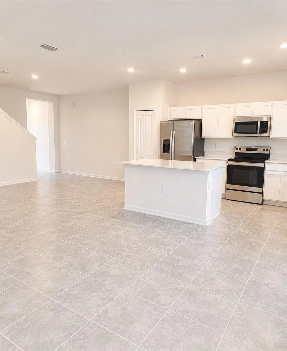 409 BOGEY DR