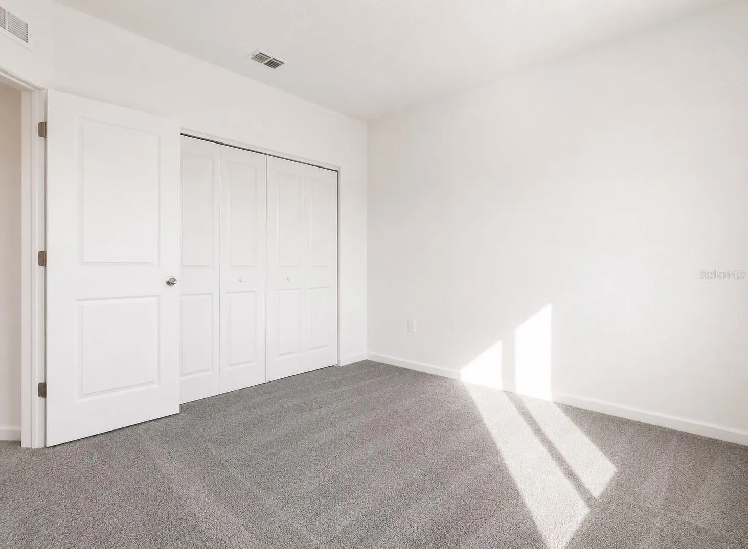 409 BOGEY DR
