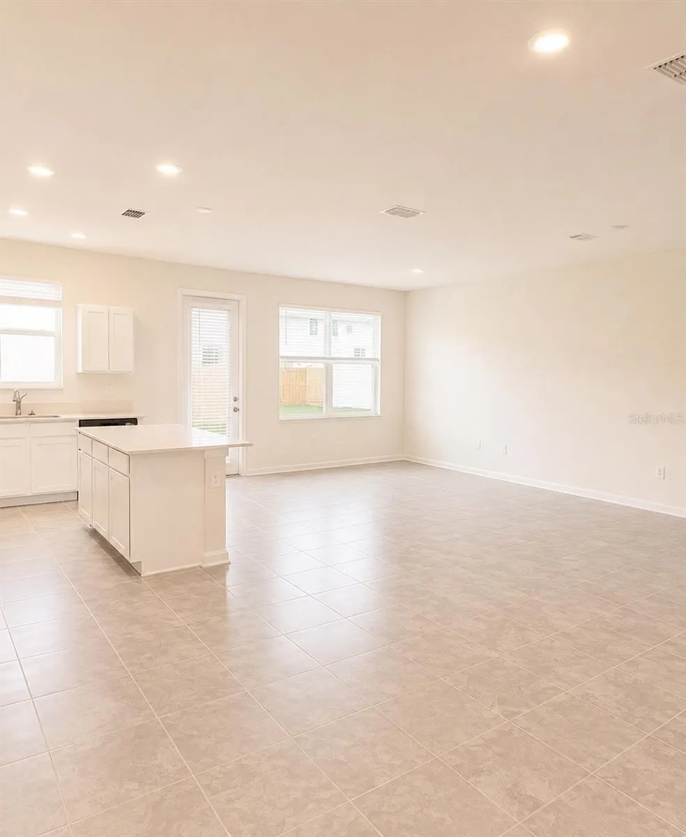 409 BOGEY DR
