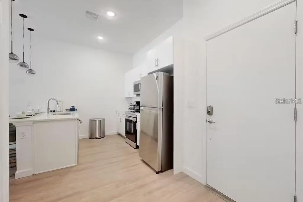 605 TRIKOMO DR