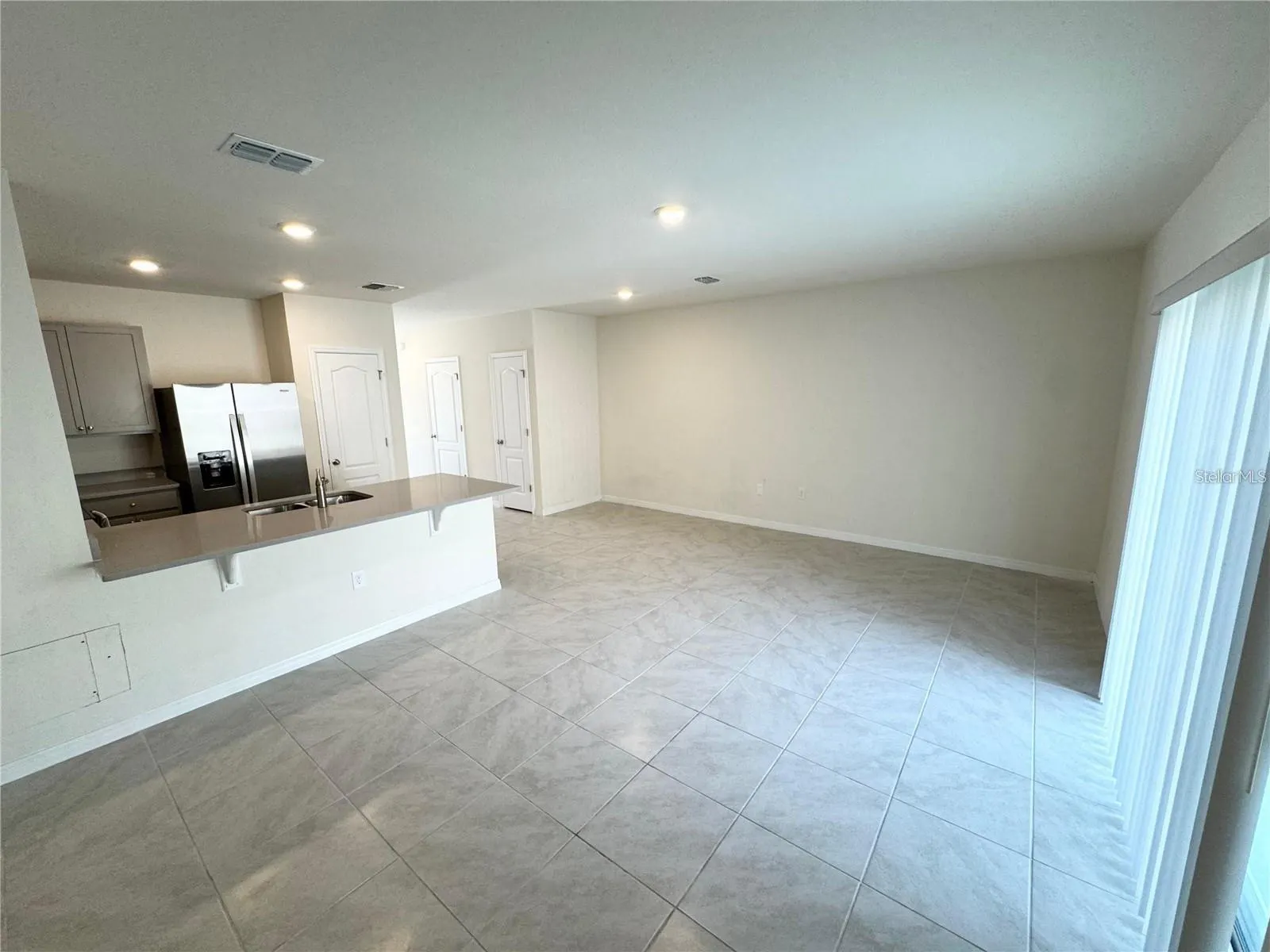 2353 PENGUIN BLVD