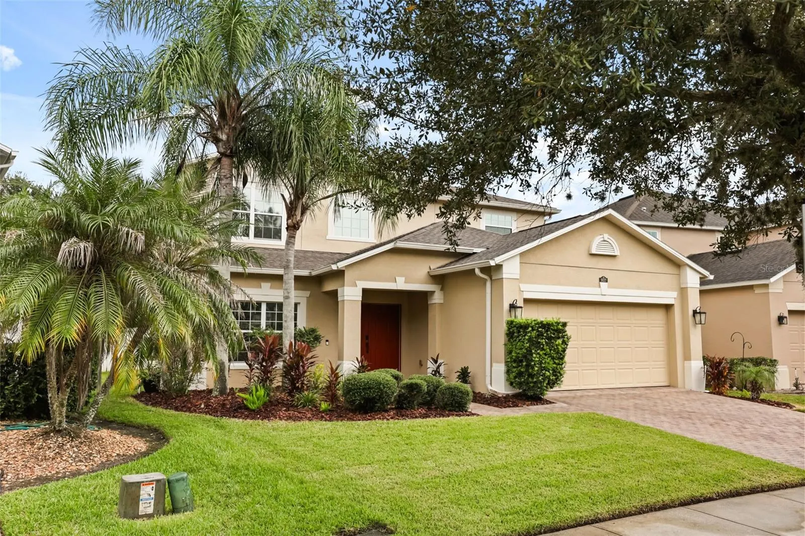9117 OAK COMMONS WAY
