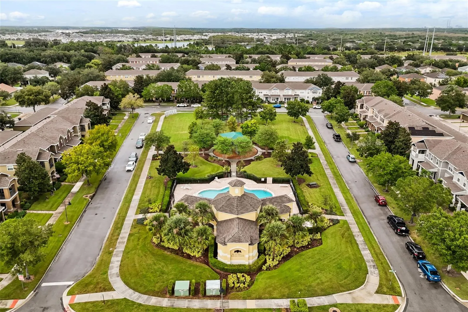 9117 OAK COMMONS WAY