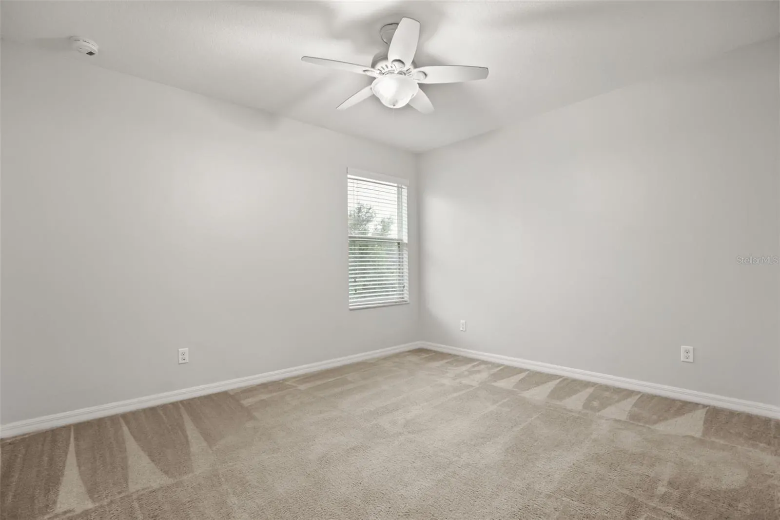 9117 OAK COMMONS WAY