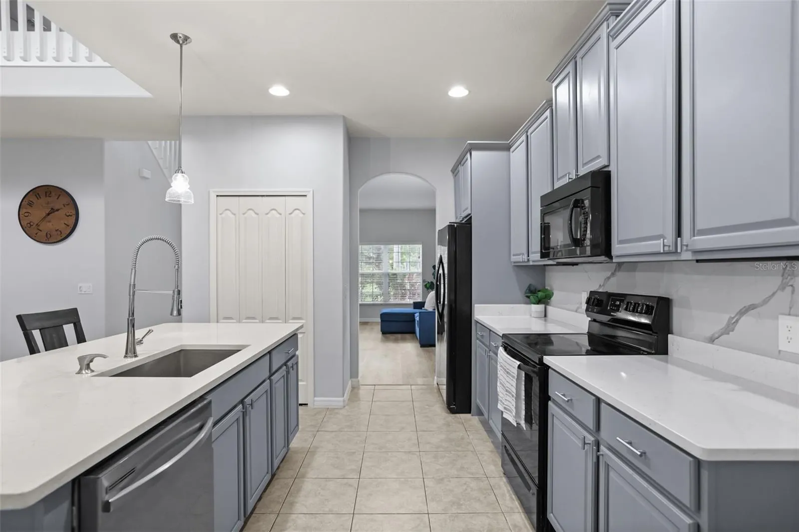 9117 OAK COMMONS WAY