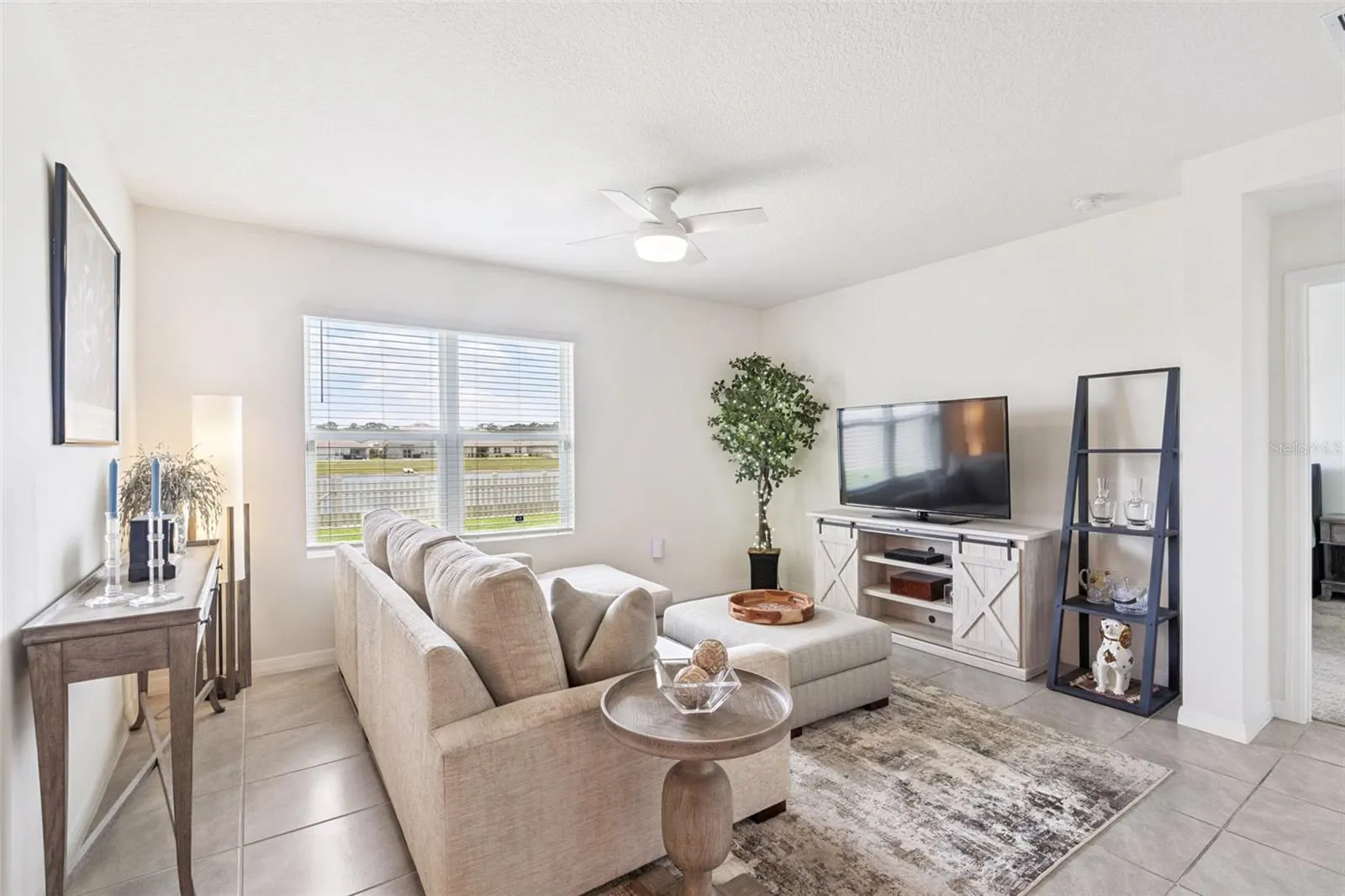 5634 WINONA DR