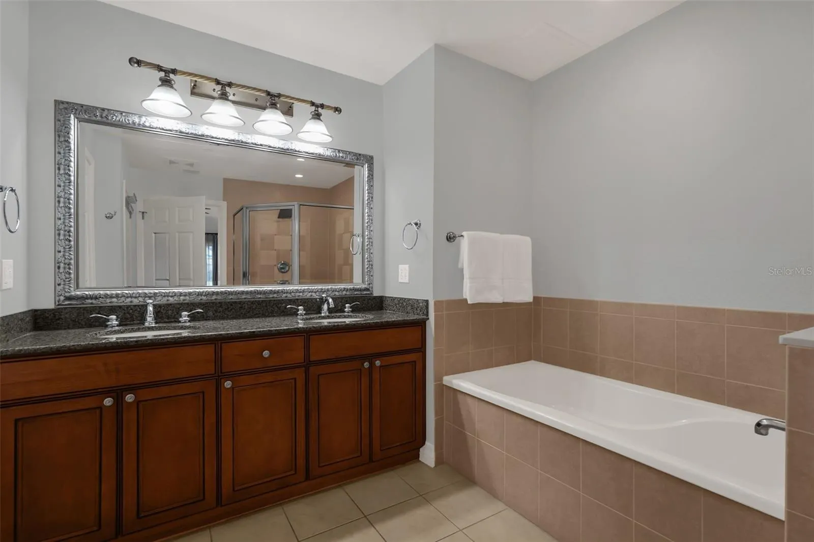 1102 SUNSET VIEW CIR #103 #103