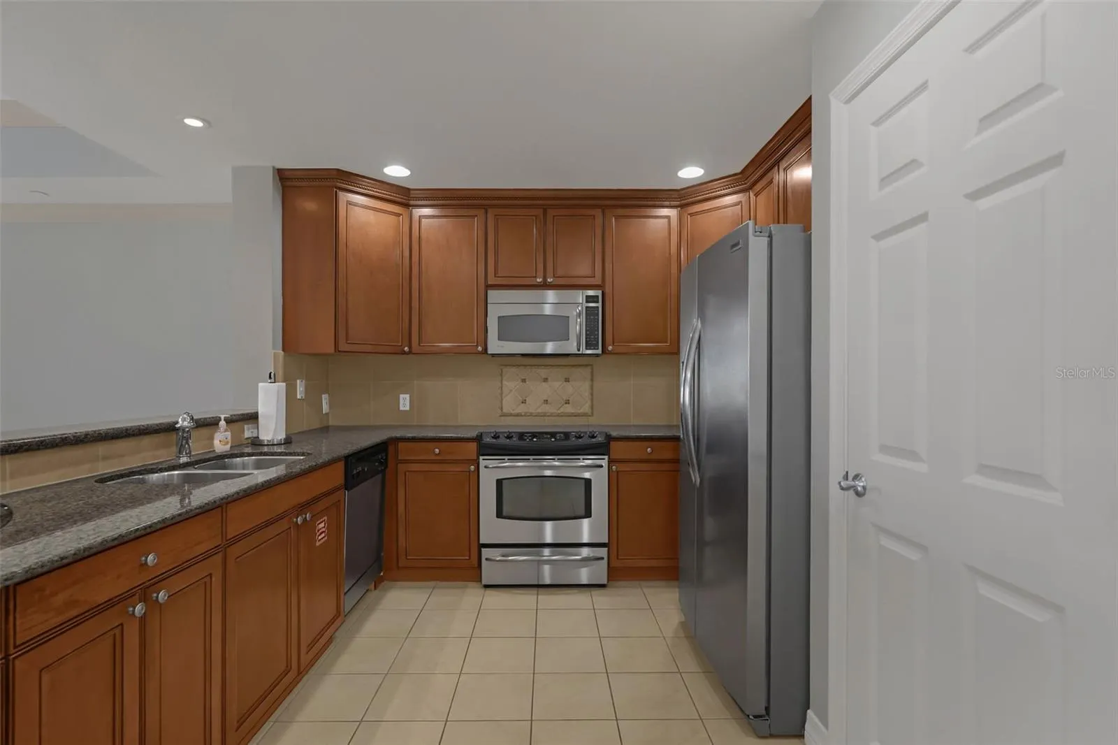 1102 SUNSET VIEW CIR #103 #103