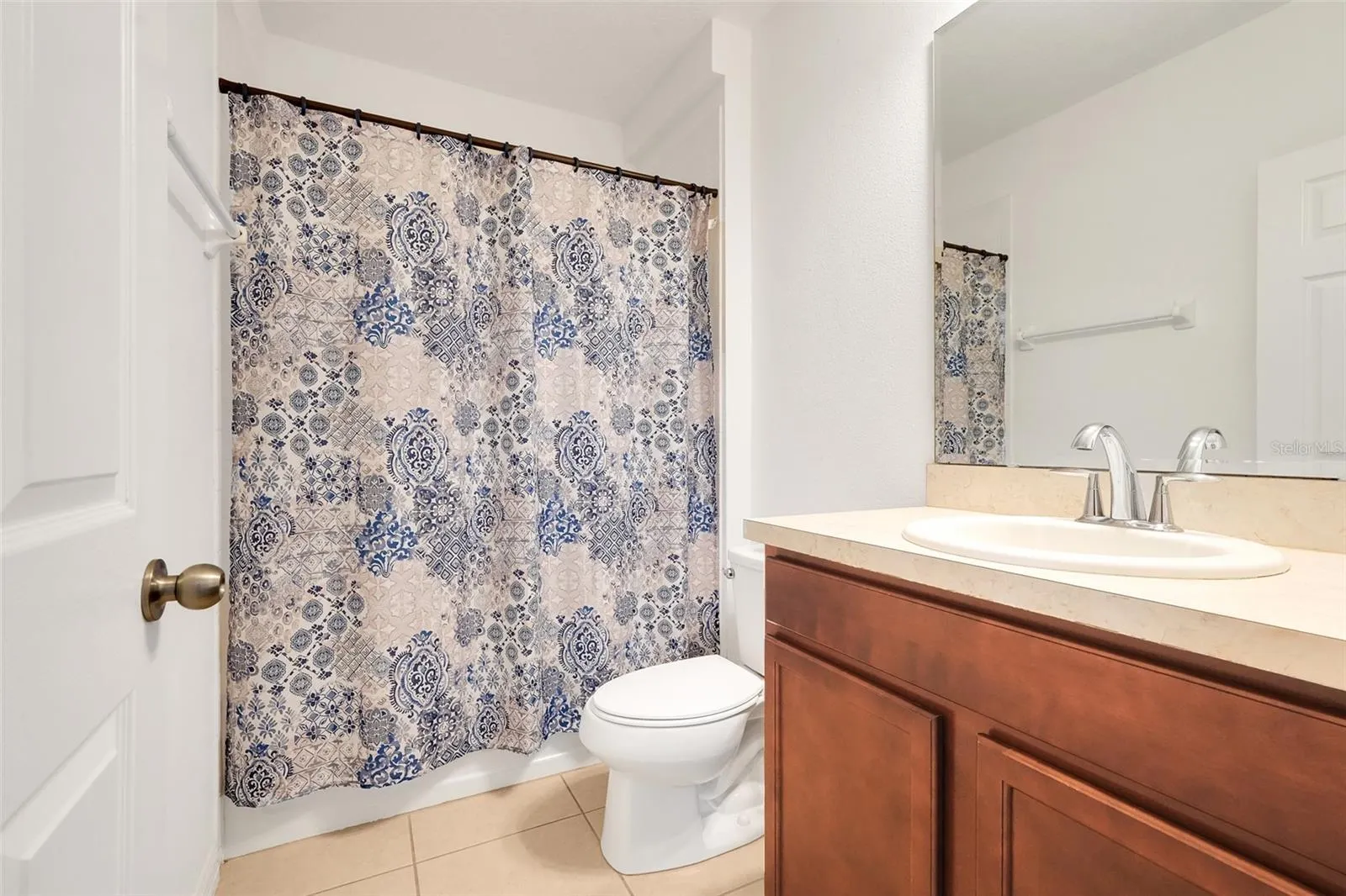 639 SAMUEL PL