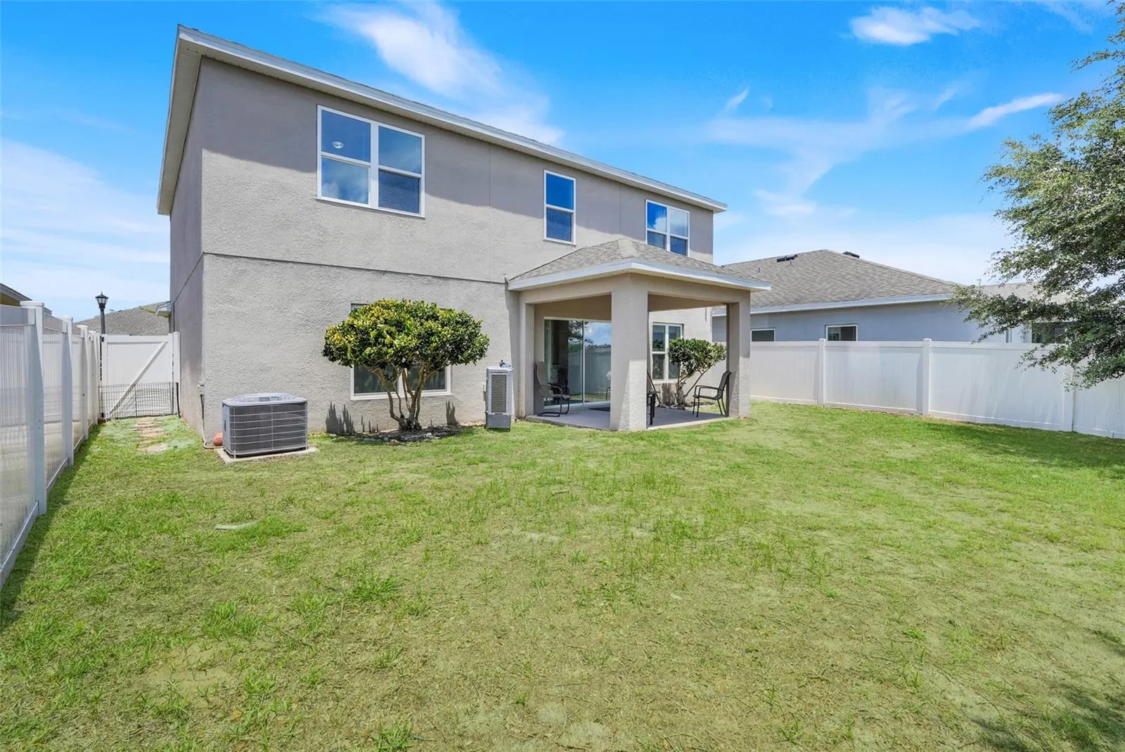 639 SAMUEL PL