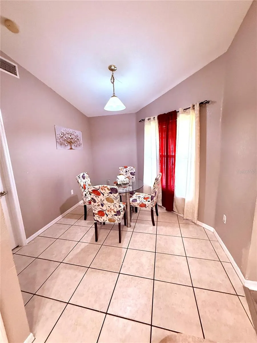 649 SIERRA CIR