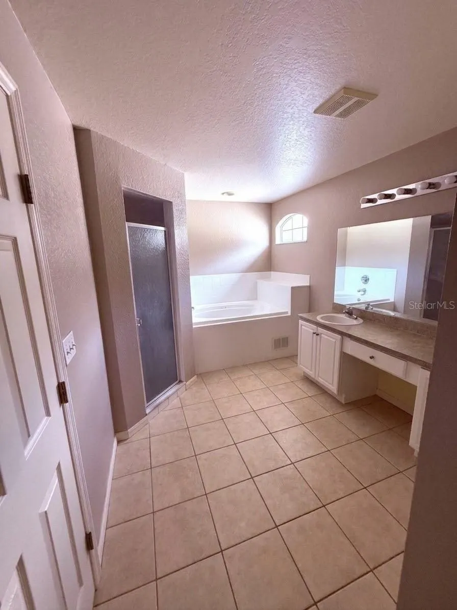 649 SIERRA CIR