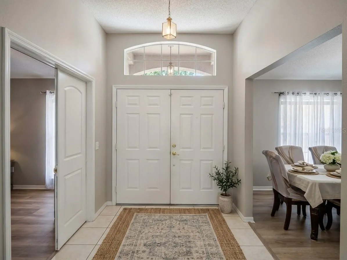 649 SIERRA CIR