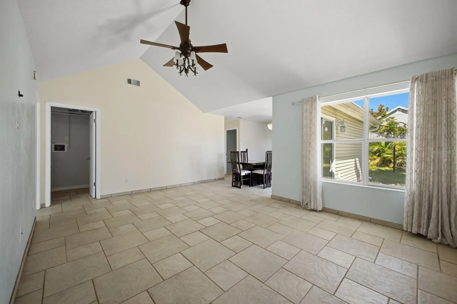 3409 FOX CROSSING DR