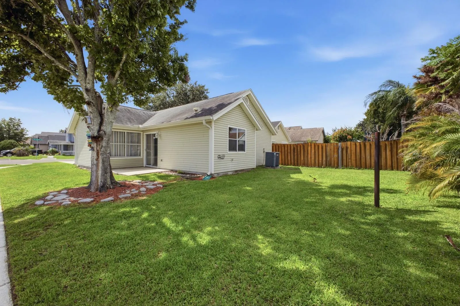 3409 FOX CROSSING DR