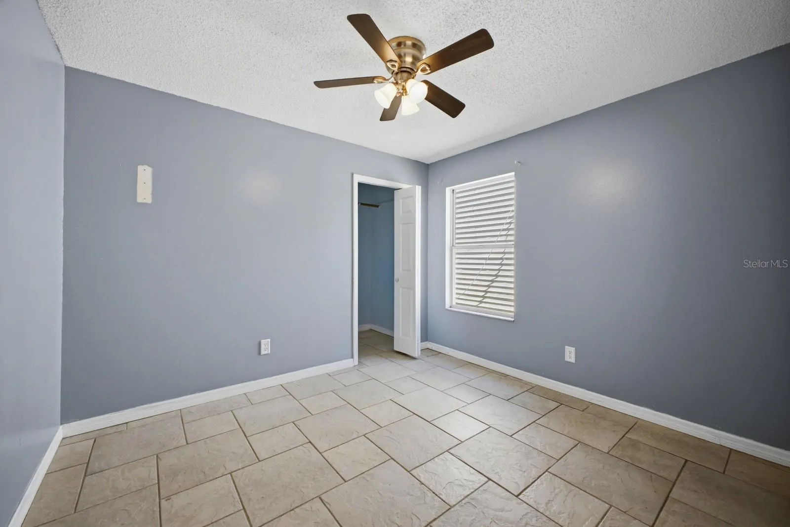 3409 FOX CROSSING DR