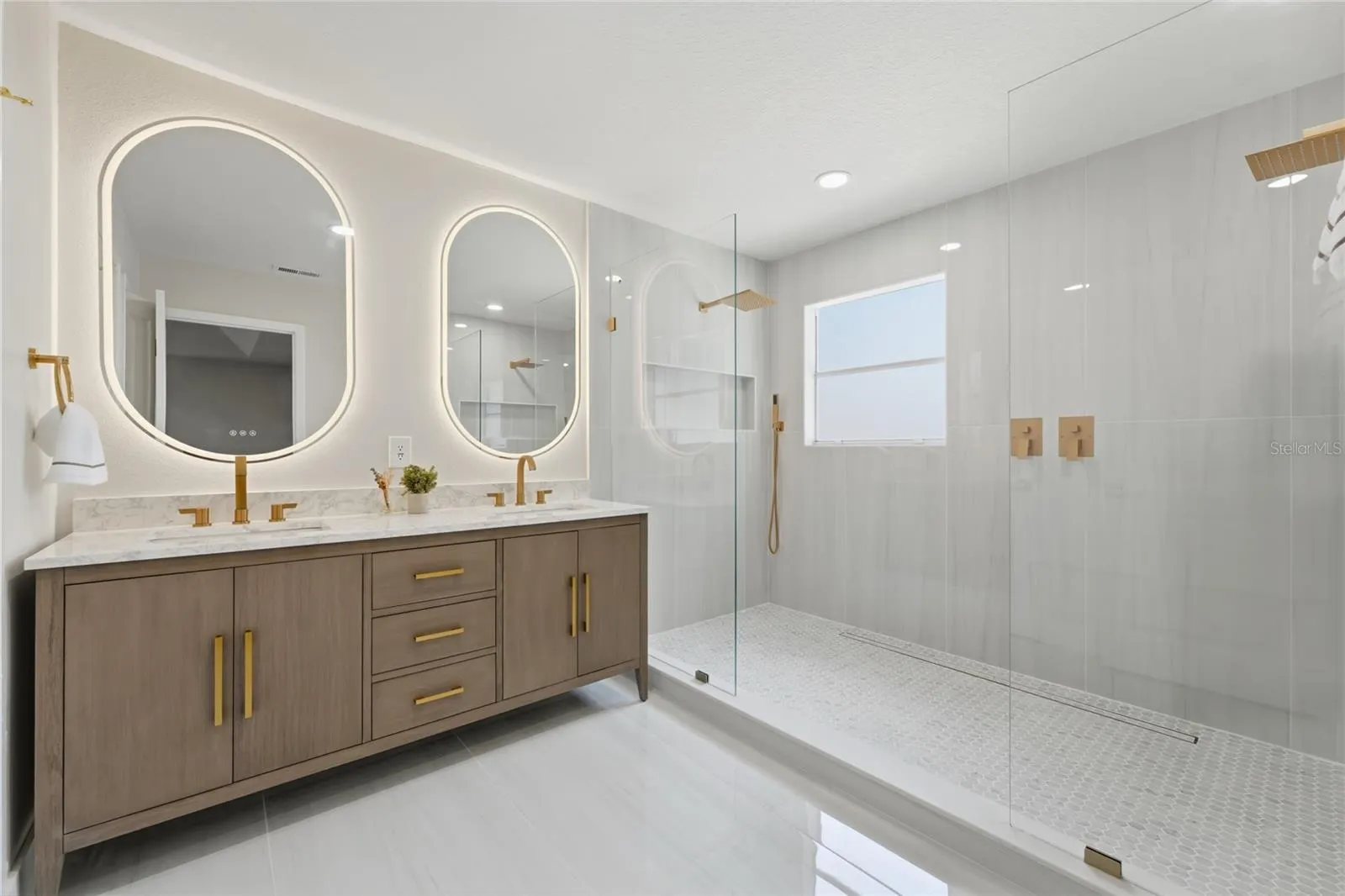 13044 BELLERIVE LN