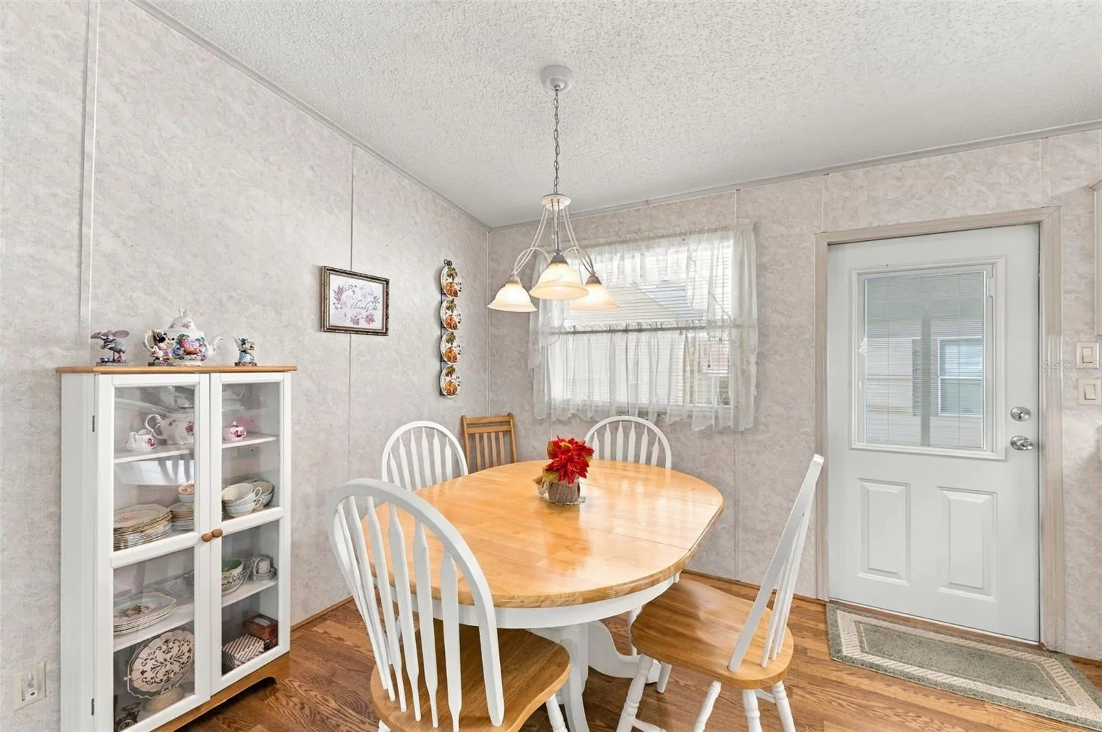 122 DOUGLAS PARK AVE