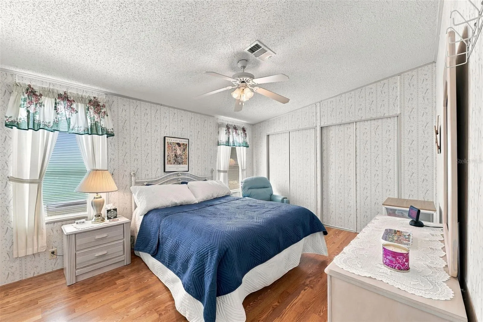 122 DOUGLAS PARK AVE