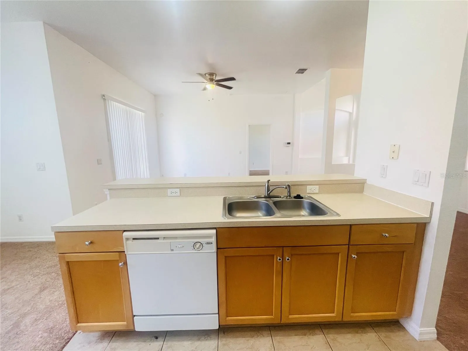 446 CARAWAY DR