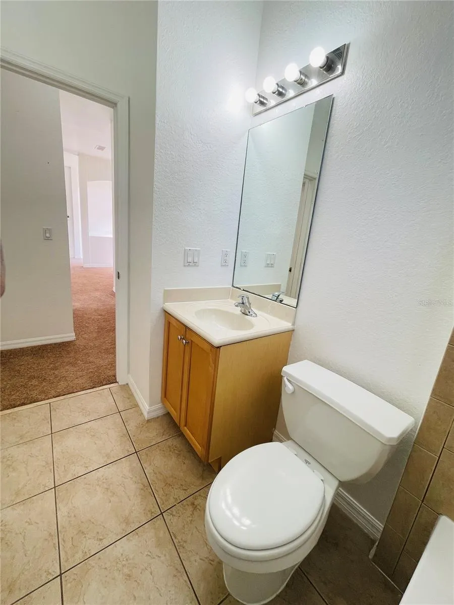 446 CARAWAY DR