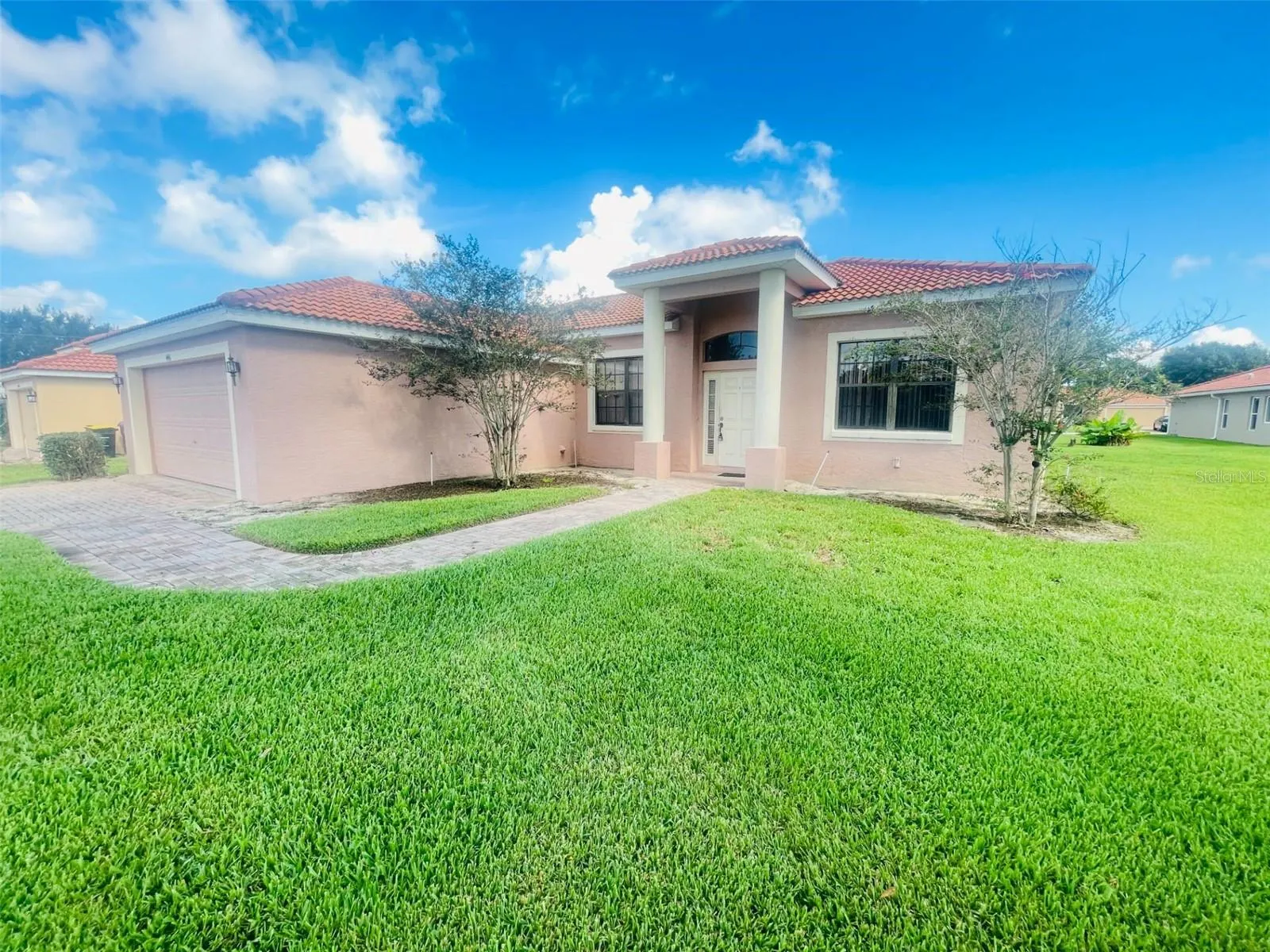 446 CARAWAY DR