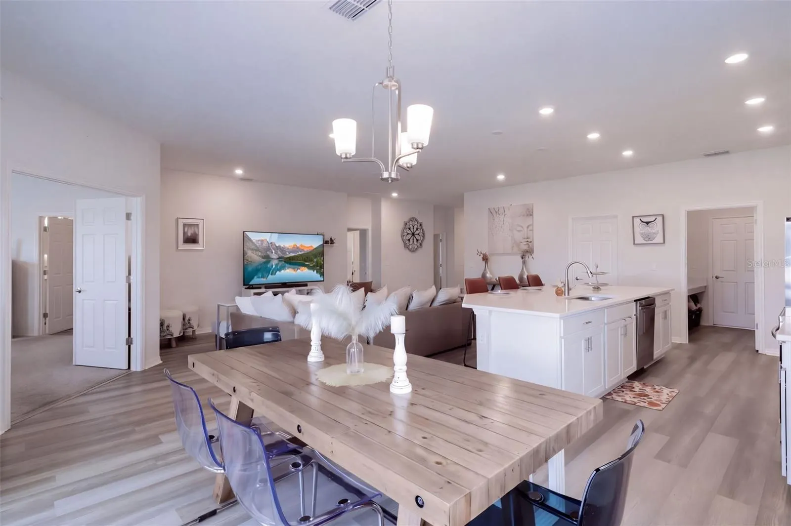 2144 DESERT ROSE DRIVE