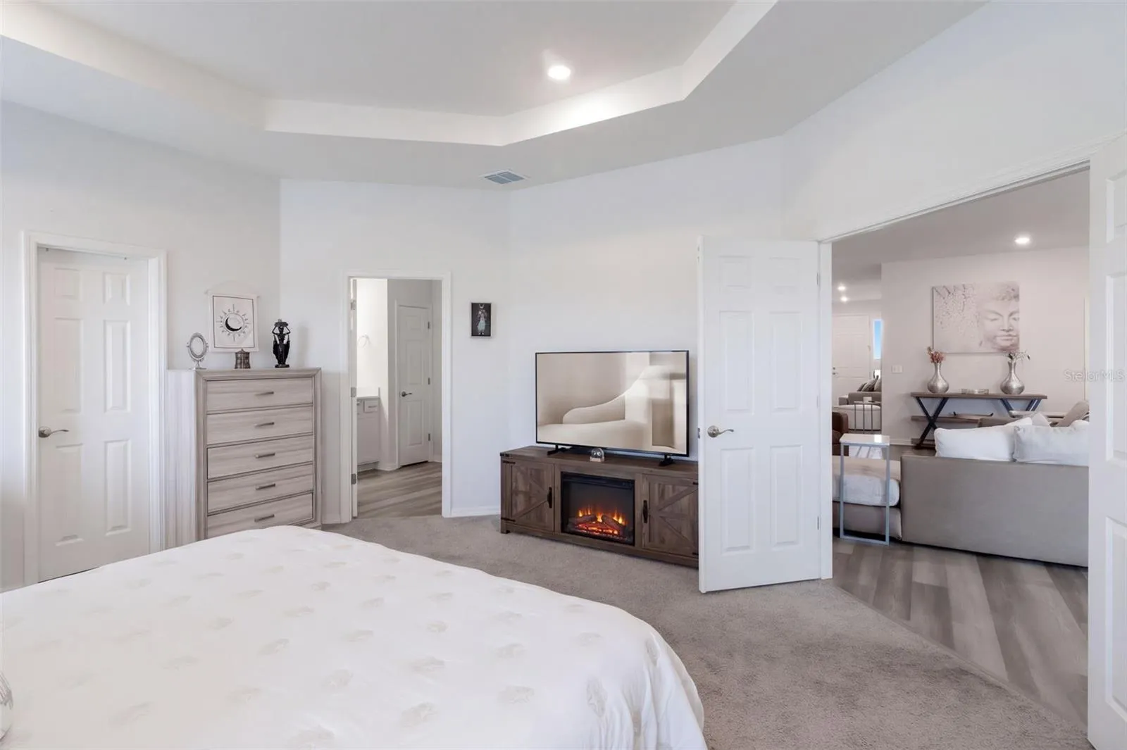 2144 DESERT ROSE DRIVE