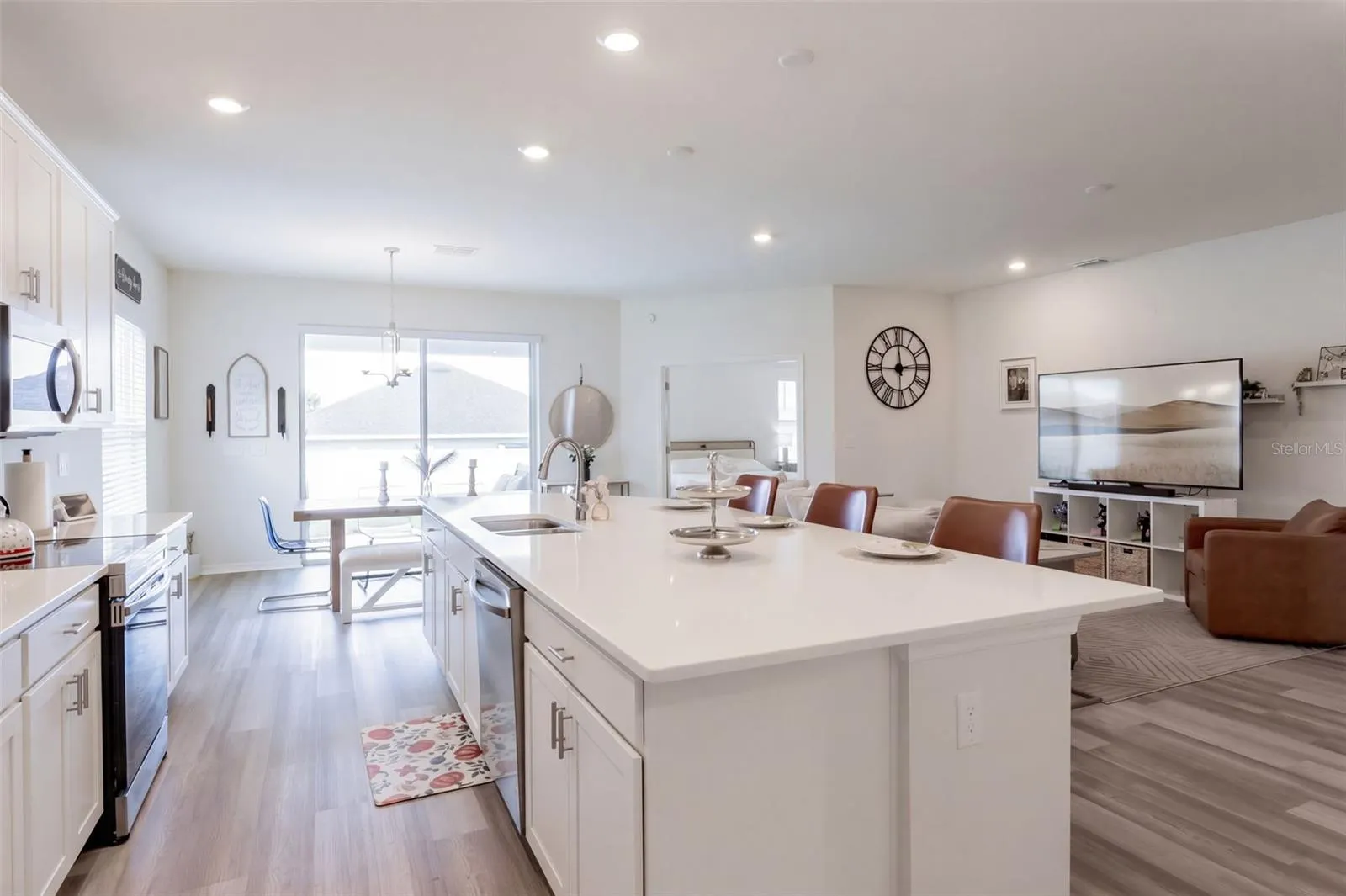 2144 DESERT ROSE DRIVE