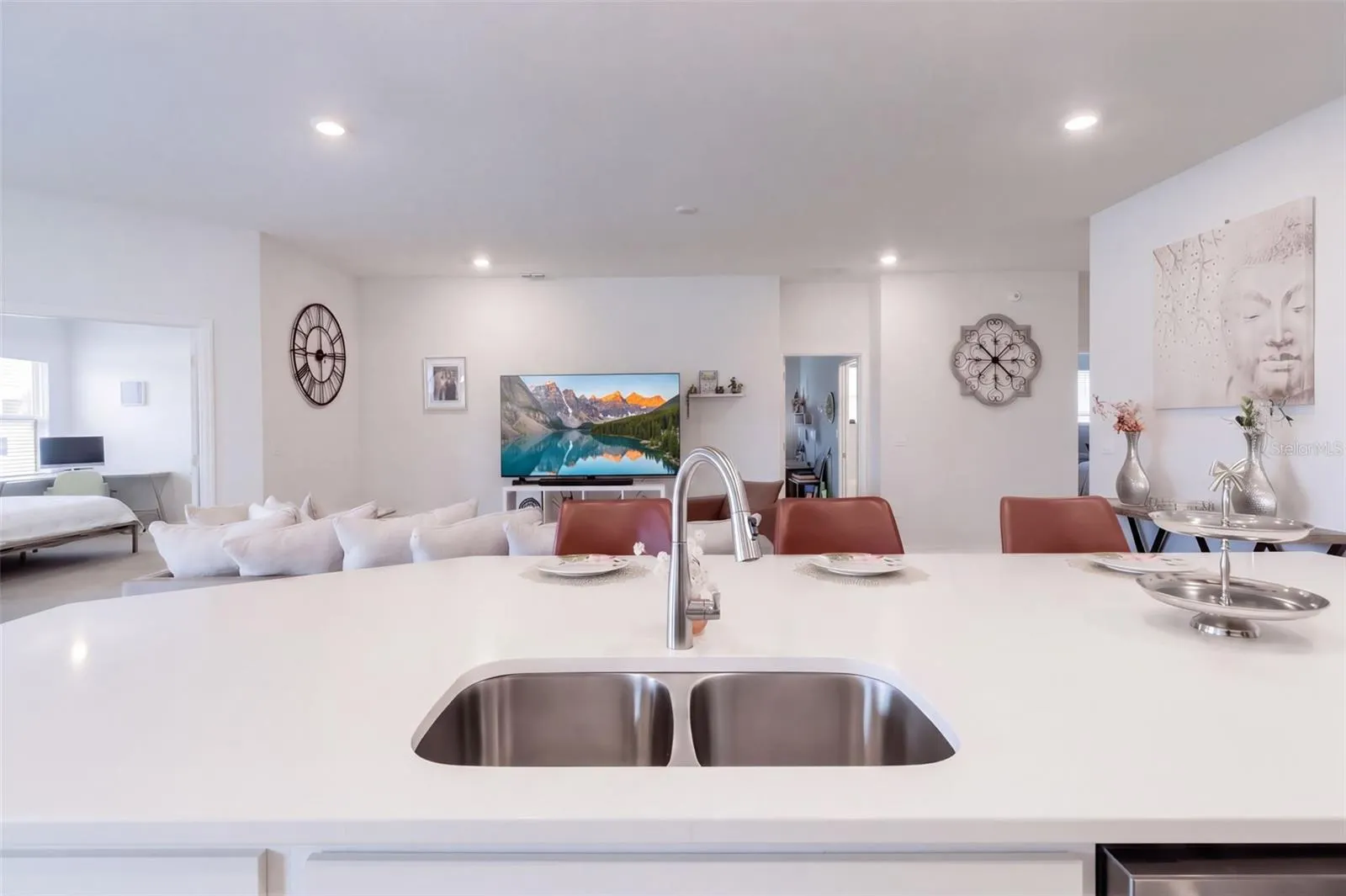 2144 DESERT ROSE DRIVE