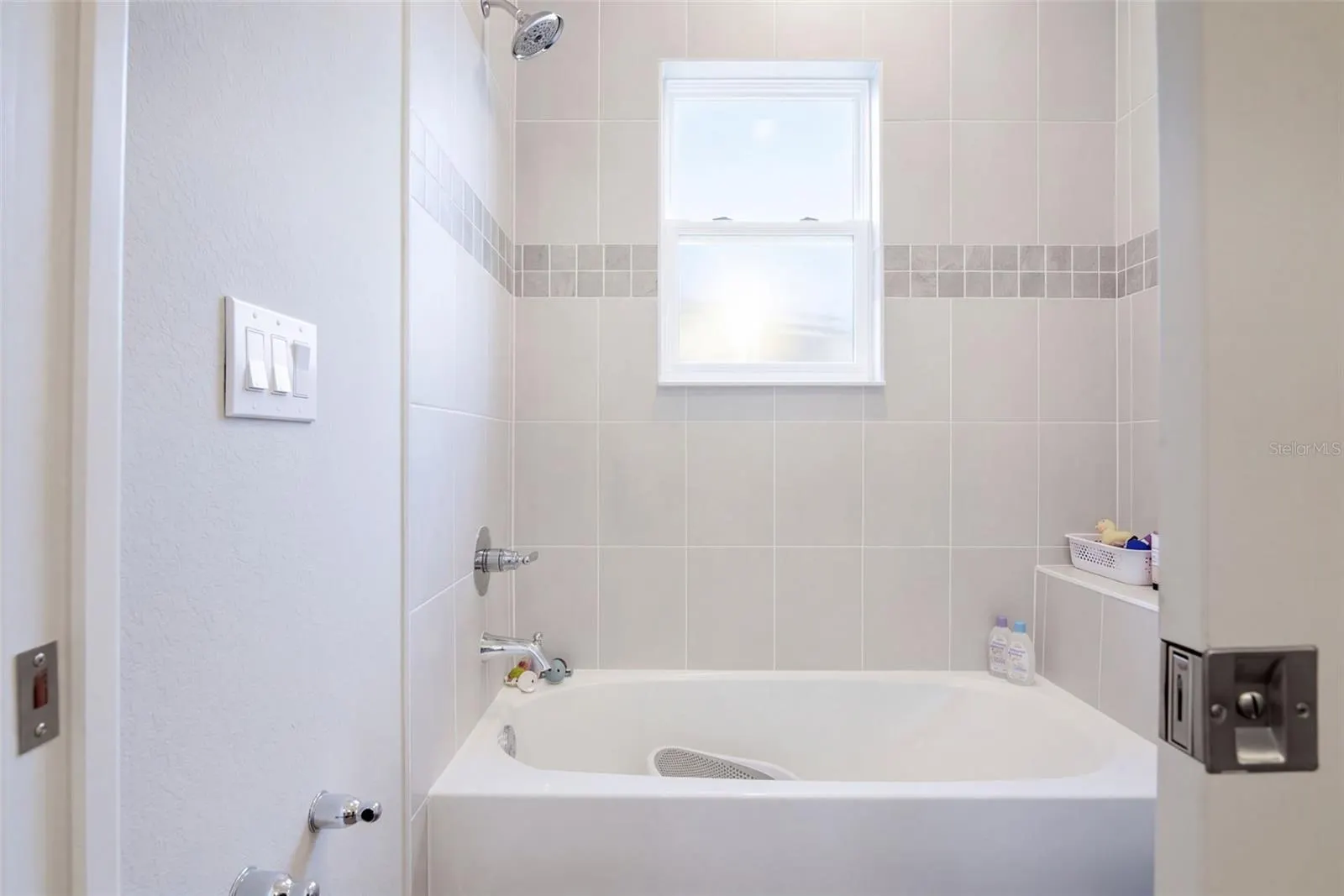 1104 MOUNTAIN FLOWER LANE,