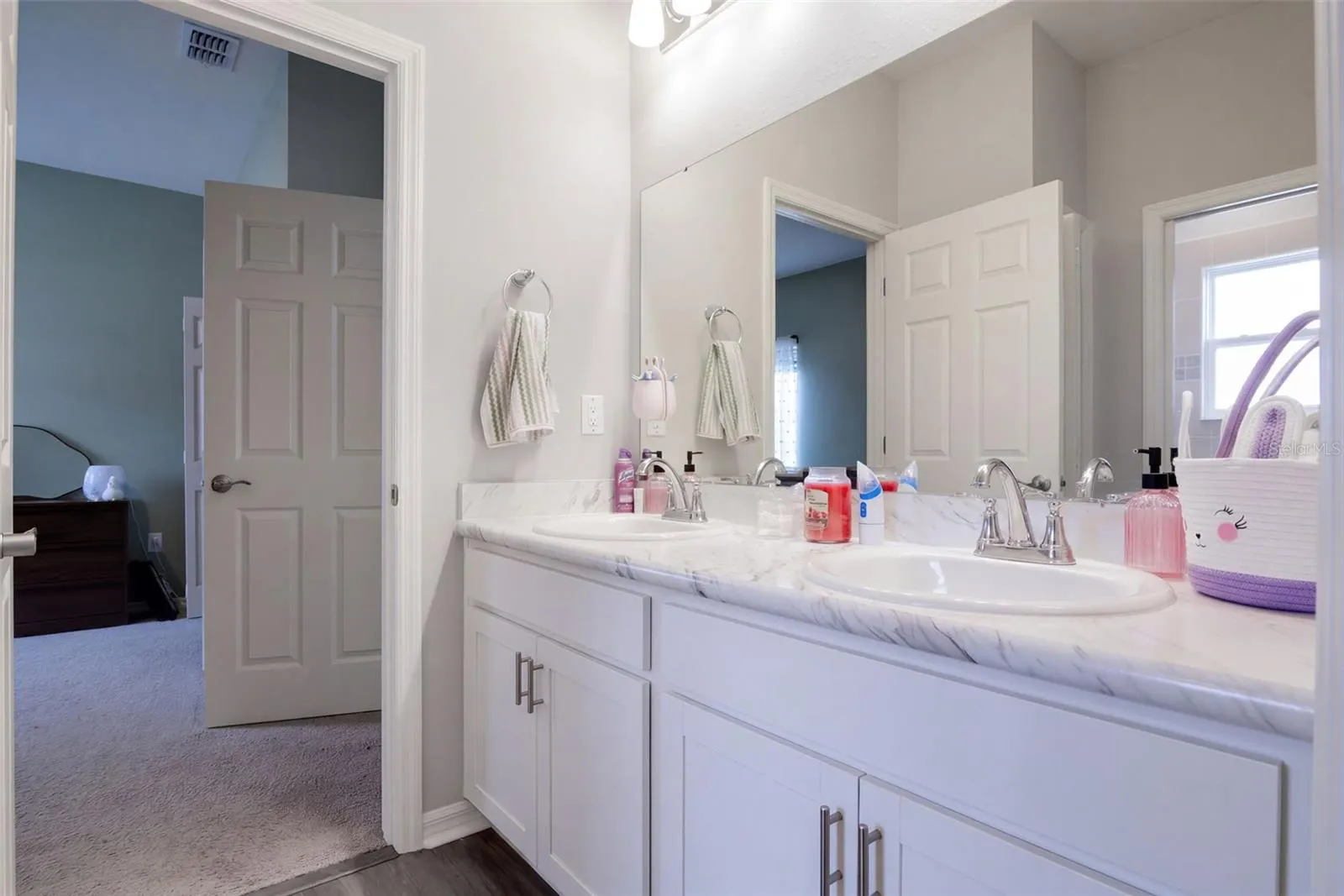 1104 MOUNTAIN FLOWER LANE,