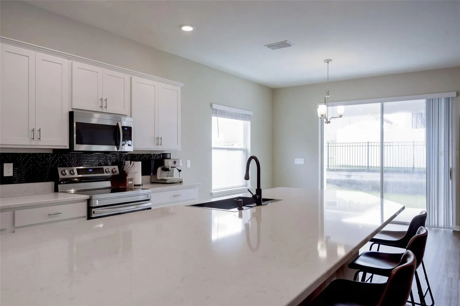 1104 MOUNTAIN FLOWER LANE,