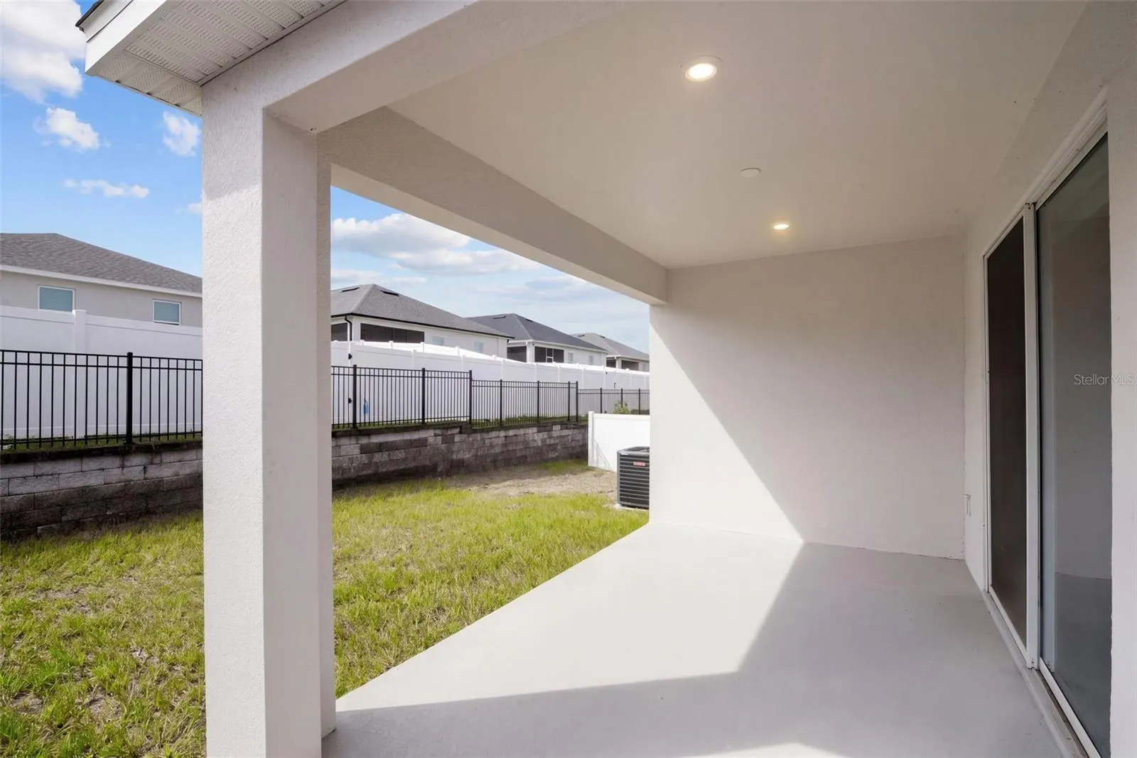 1104 MOUNTAIN FLOWER LANE,