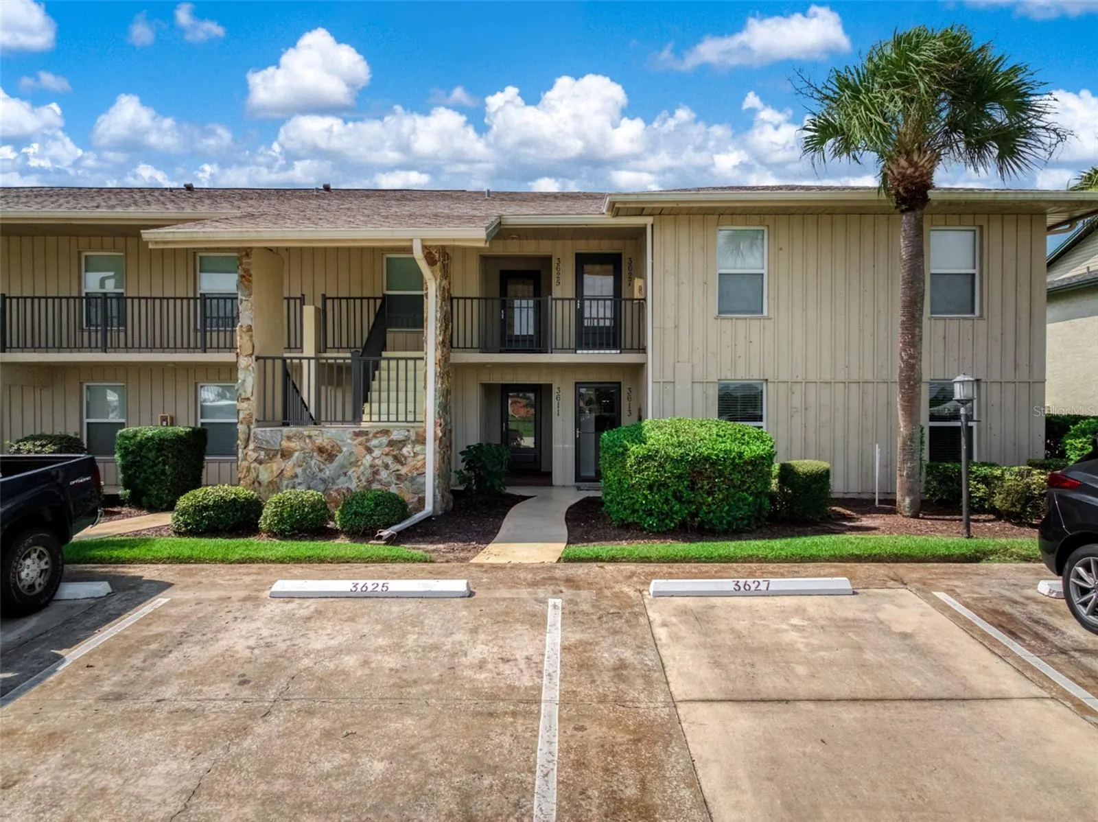 3613 EDGEWATER DR