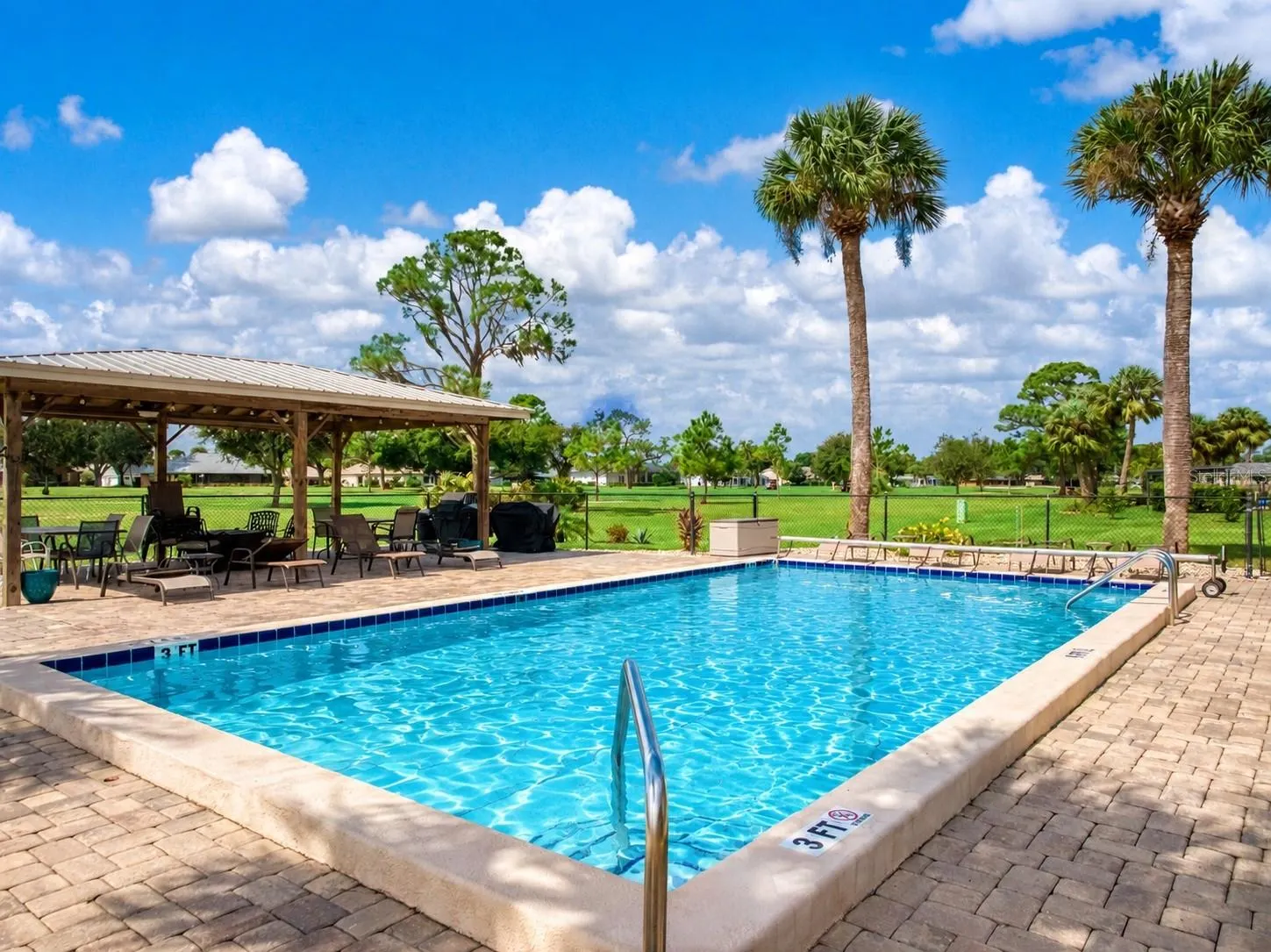 3613 EDGEWATER DR