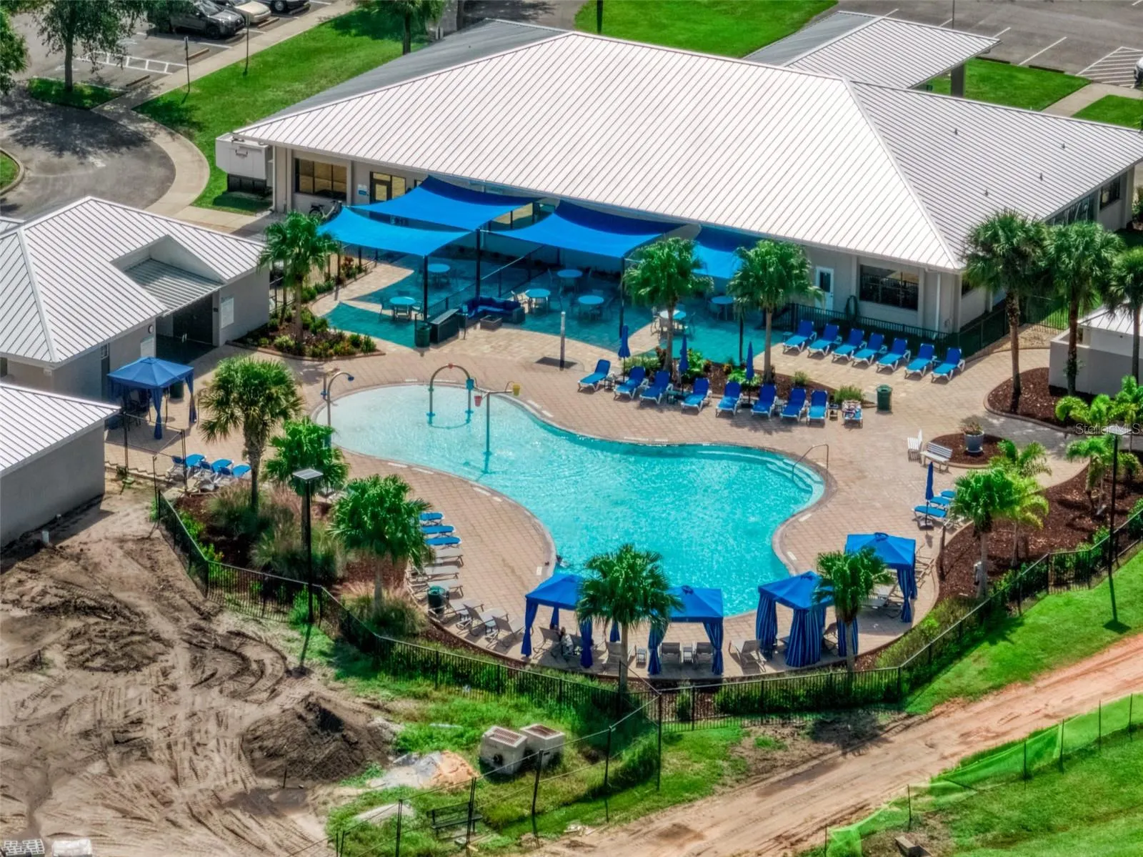 3613 EDGEWATER DR