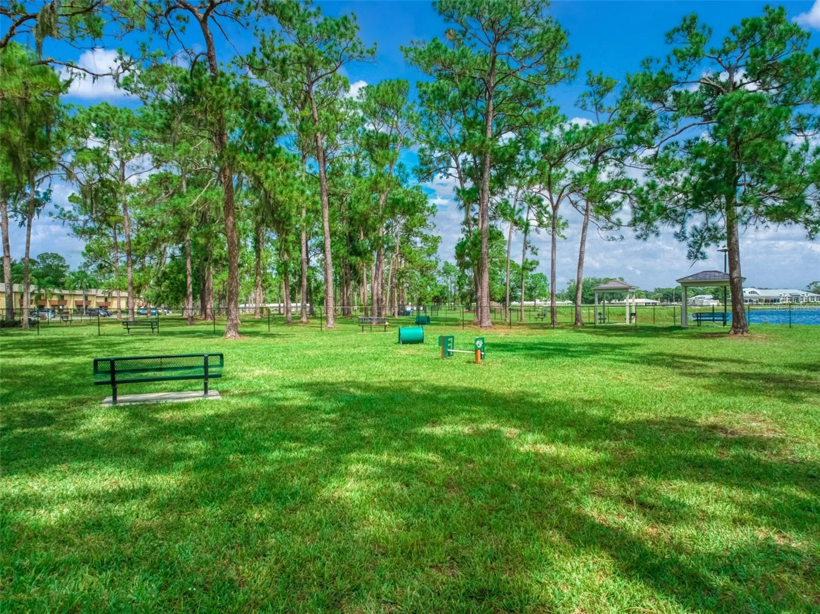 3613 EDGEWATER DR