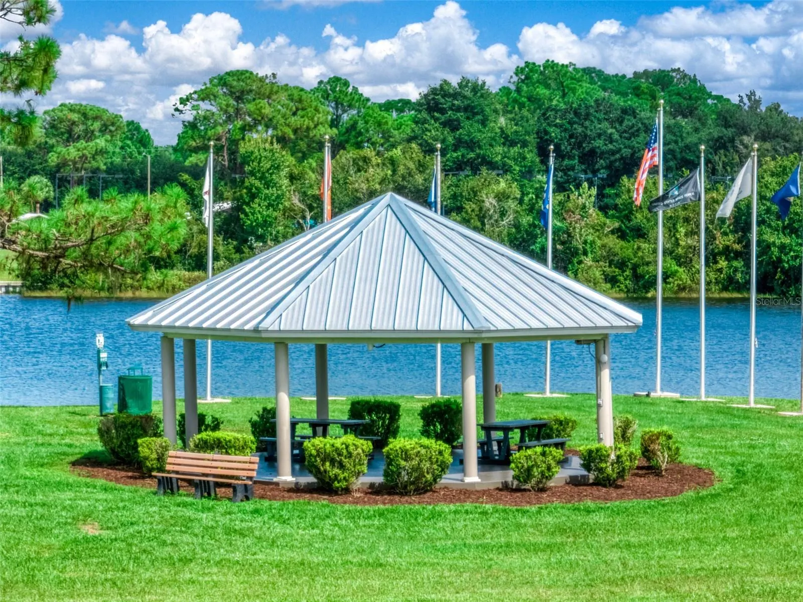 3613 EDGEWATER DR