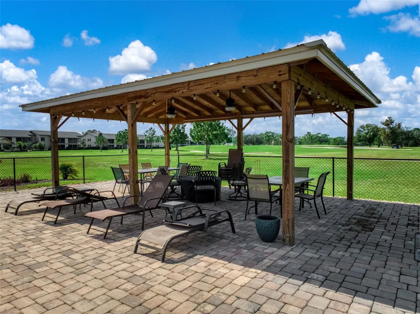3613 EDGEWATER DR