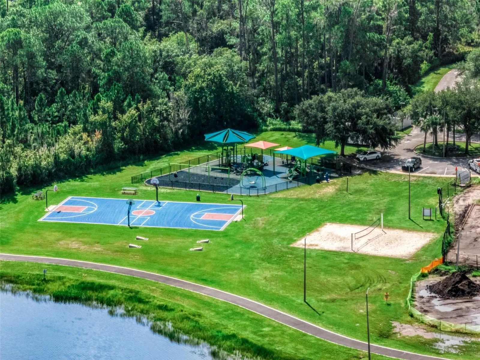 3613 EDGEWATER DR