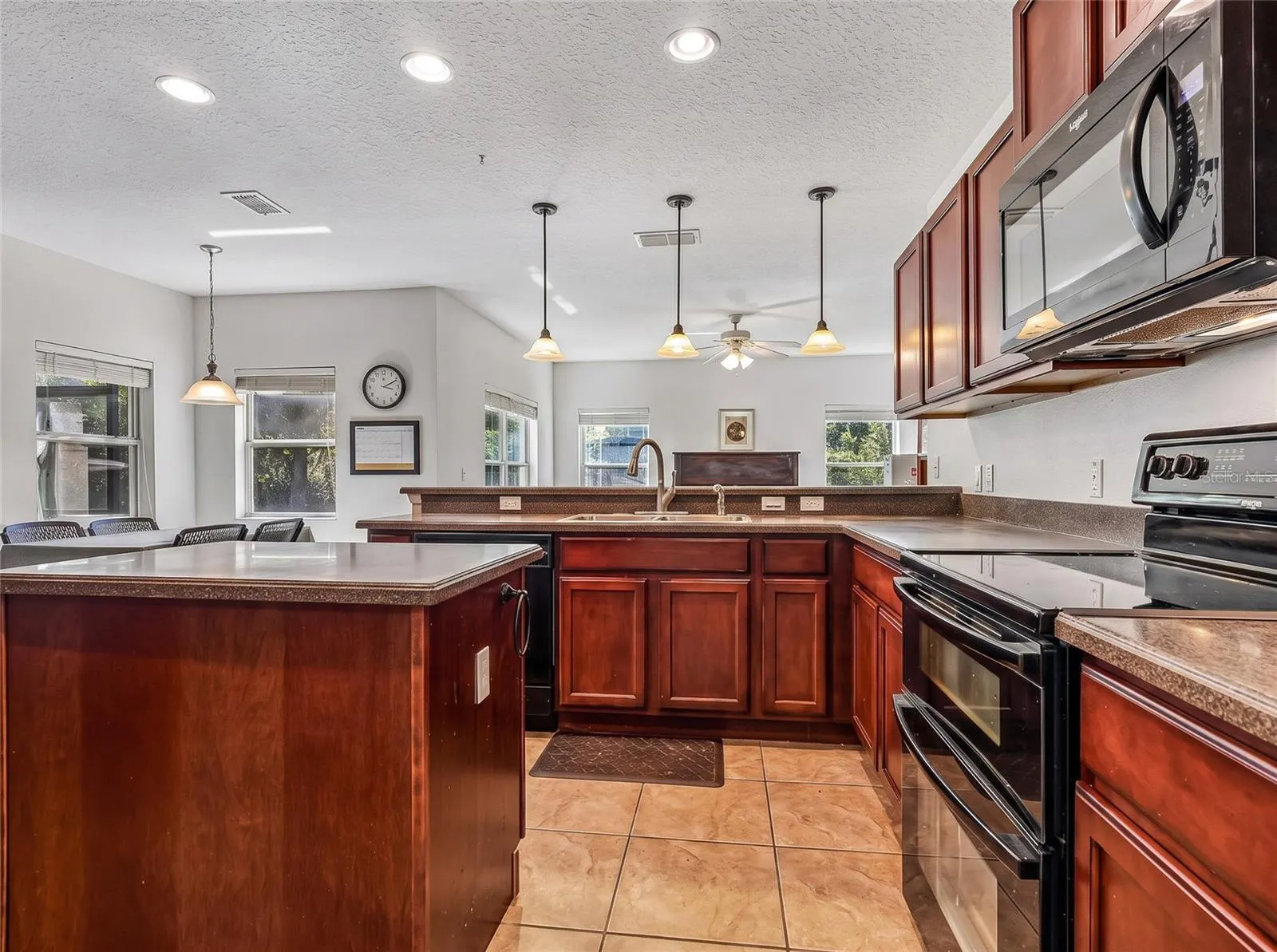 3639 SAIL HARBOR DR