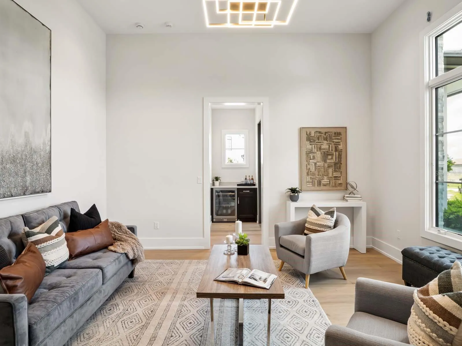 11043 CROMWELL RD