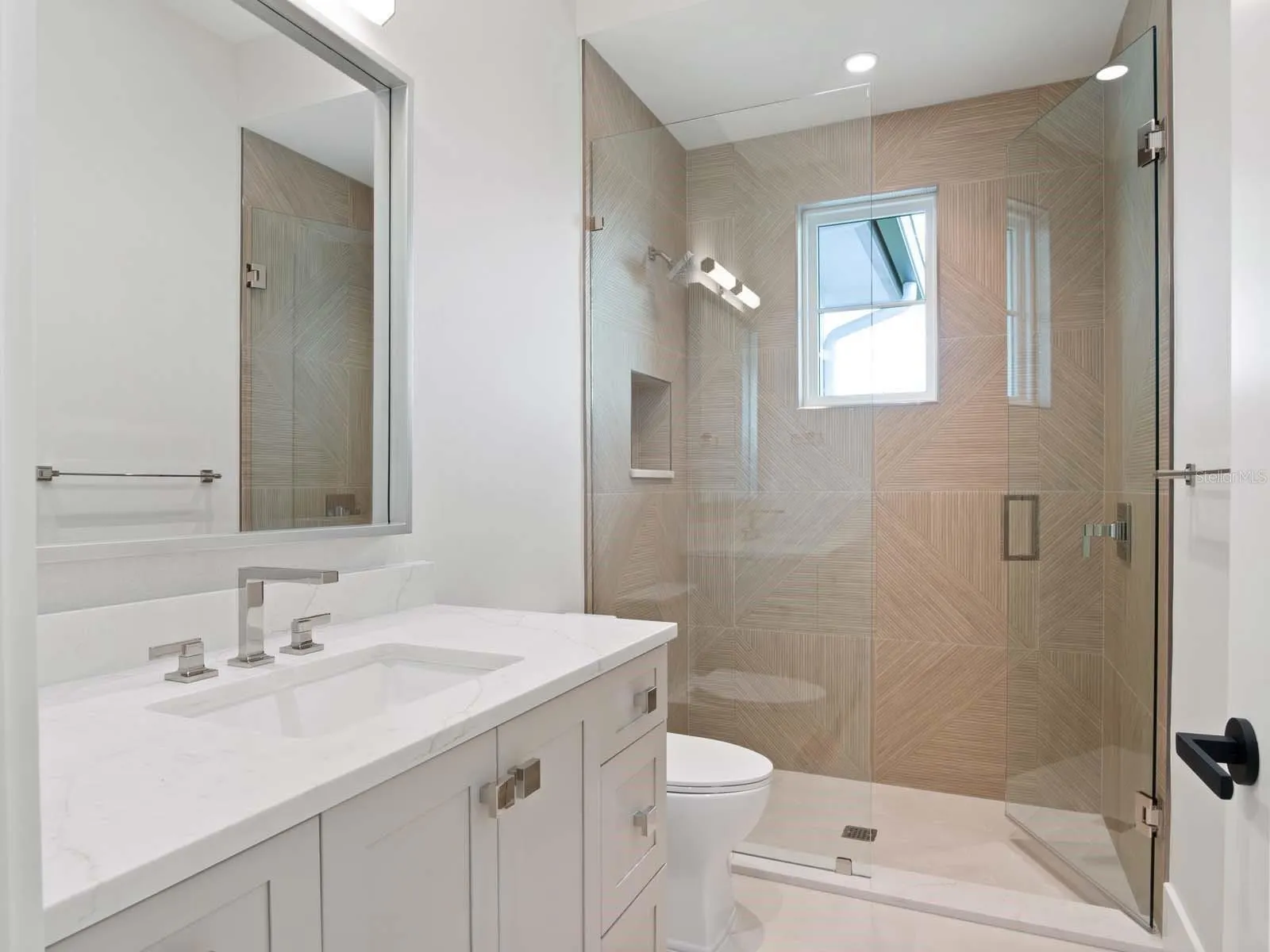 11043 CROMWELL RD