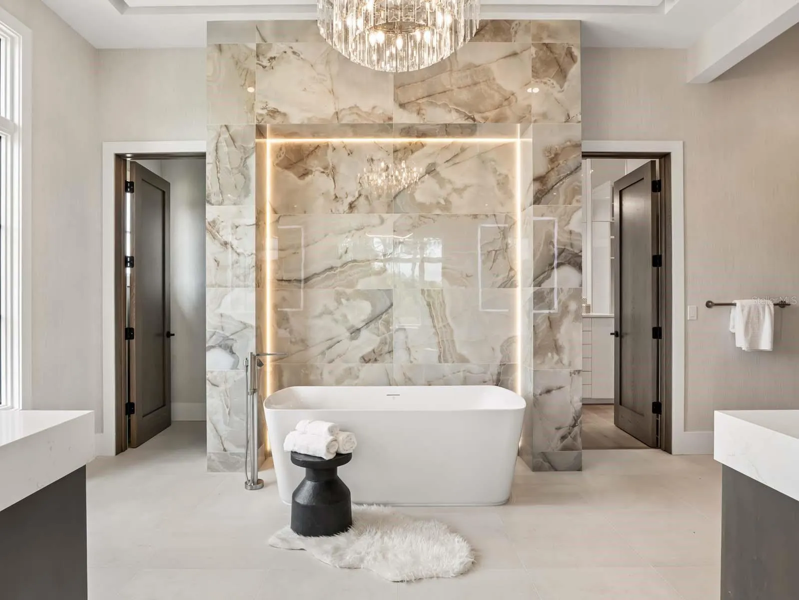 11043 CROMWELL RD